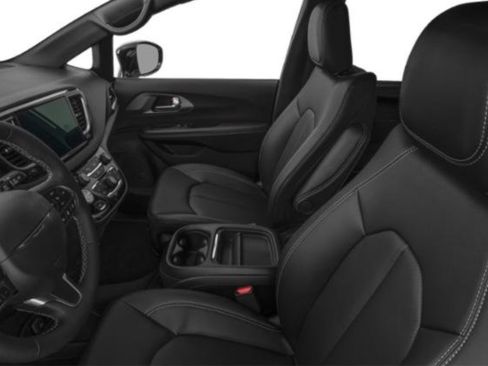 Used 2027 Chrysler Pacifica Select FWD image 5