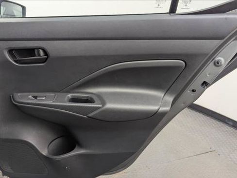 Used 2025 Nissan Versa S FWD image 19