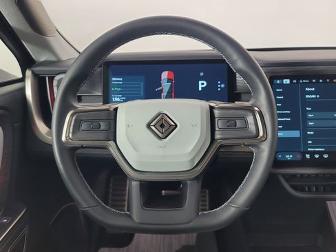 Used 2023 Rivian R1S Launch Edition image 28