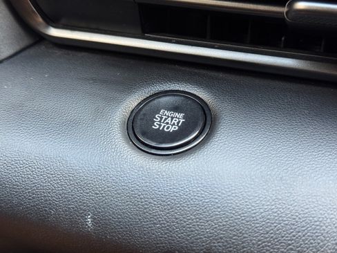 Used 2025 Hyundai Elantra Sport FWD image 21