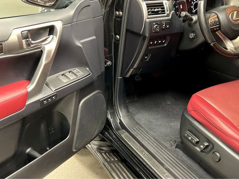 Certified 2023 Lexus GX 460 Premium w/ Premium Package image 8