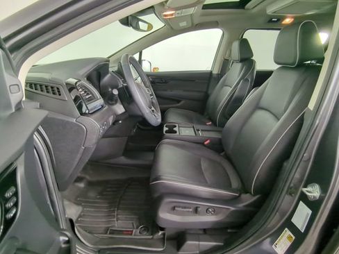Used 2025 Honda Odyssey Elite image 18