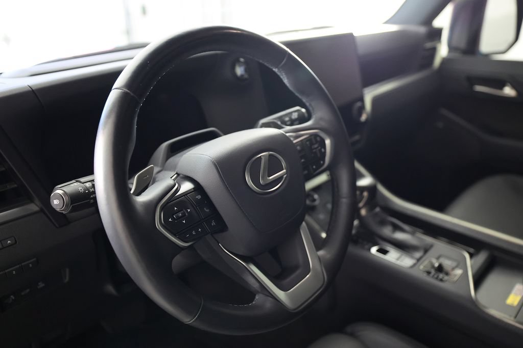 Used 2024 Lexus GX 550 w/ Accessory Package (2T) AWD/4WD image 21