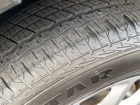 Used 2024 Chrysler Pacifica Touring-L image 24