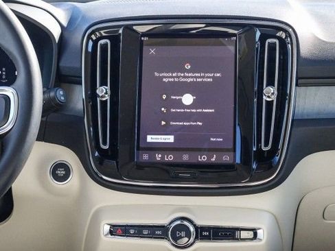 New 2026 Volvo XC40 B5 Ultra w/ Climate Package image 15