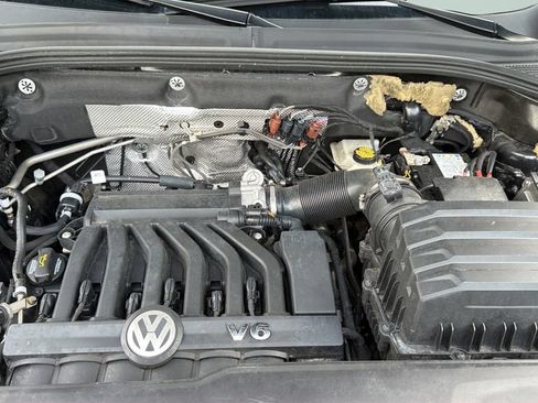 Used 2022 Volkswagen Atlas Cross Sport SE FWD image 29