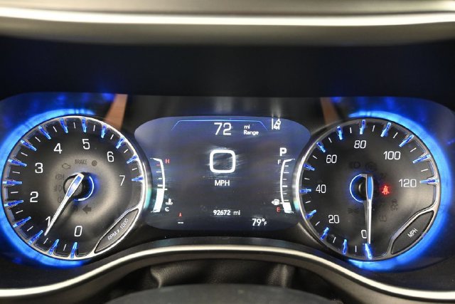 Certified 2022 Chrysler Pacifica Touring-L AWD/4WD image 31