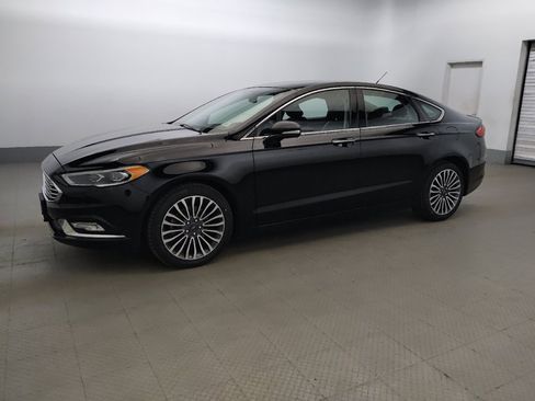 Used 2018 Ford Fusion Titanium AWD/4WD image 2