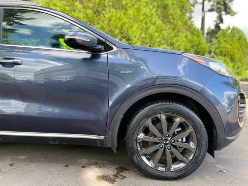 Used 2019 Kia Sportage EX w/ EX Sport Appearance Package AWD/4WD image 2
