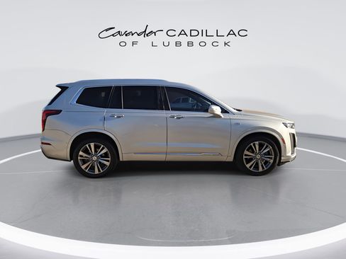 Used 2020 Cadillac XT6 Premium Luxury w/ Platinum Package FWD image 9