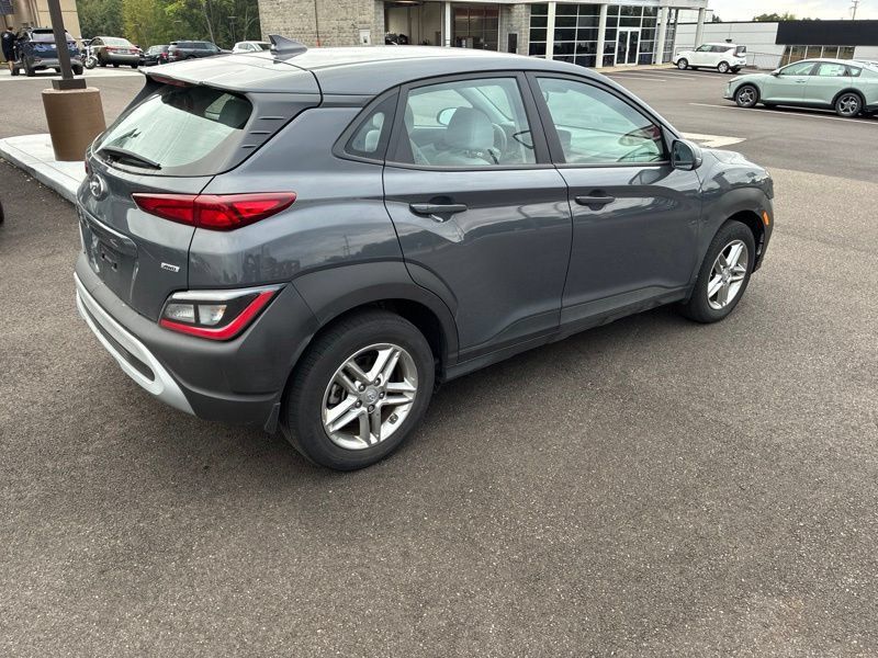 Used 2023 Hyundai Kona SE w/ Cargo Package AWD/4WD image 5