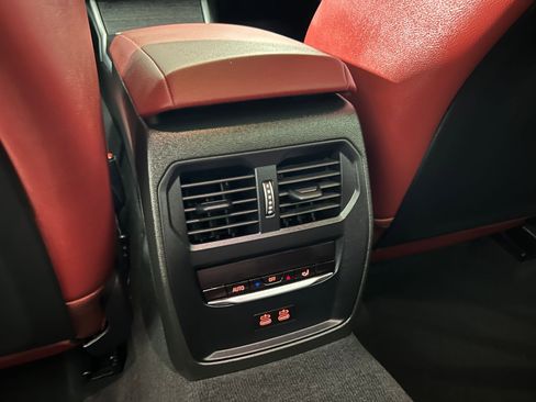 Used 2025 BMW 330i Sedan image 34