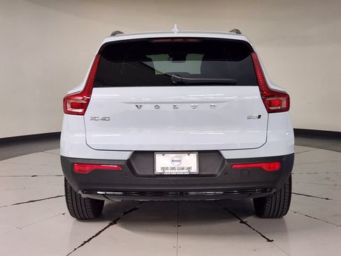 Certified 2026 Volvo XC40 B5 Plus AWD/4WD image 10