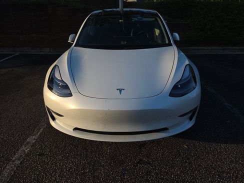 Used 2022 Tesla Model 3 RWD image 2