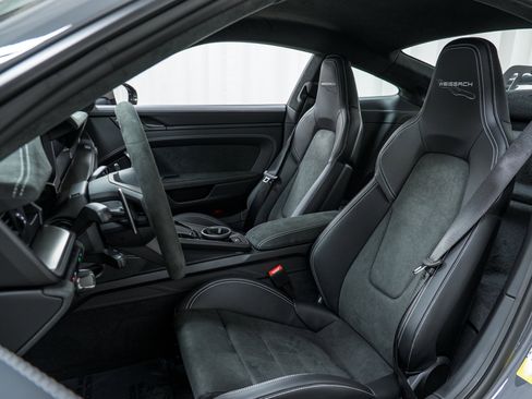 Used 2026 Porsche 911 GT3 image 5