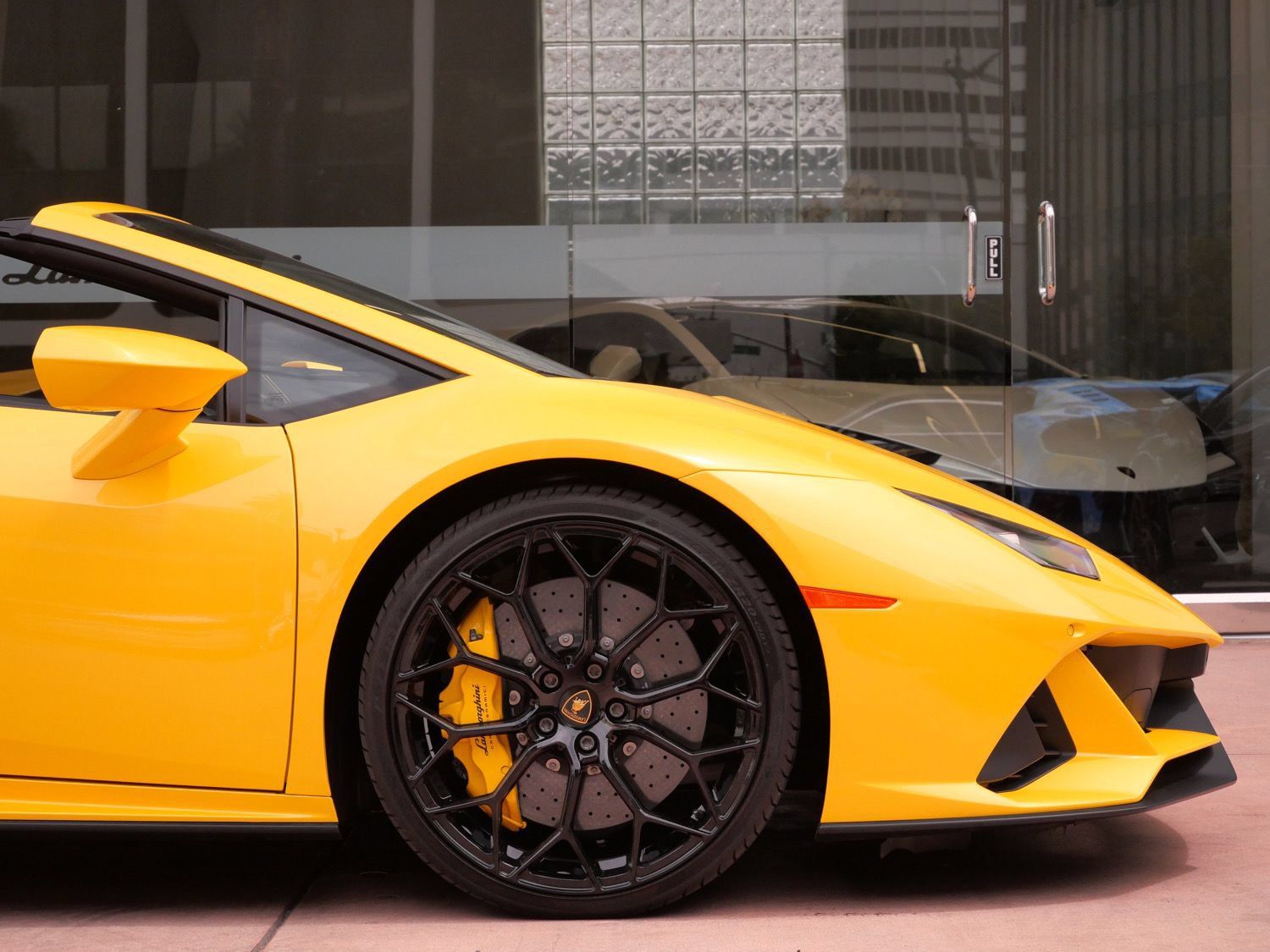Used 2024 Lamborghini Huracan EVO AWD/4WD image 9