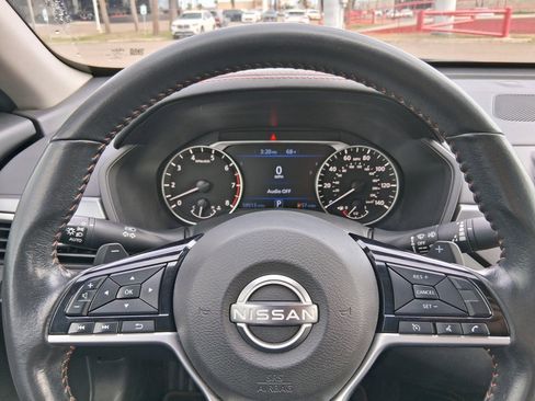 Used 2023 Nissan Altima 2.5 SR image 11