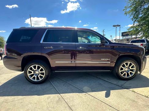 Used 2017 GMC Yukon Denali AWD/4WD image 4