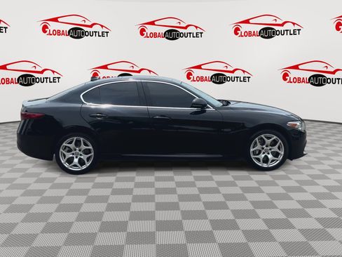 Used 2021 Alfa Romeo Giulia Ti AWD/4WD image 9