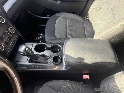 Used 2018 Ford Explorer XLT image 20