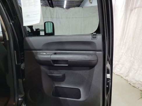 Used 2014 Chevrolet Silverado 2500 LT w/ Interior Plus Package image 53