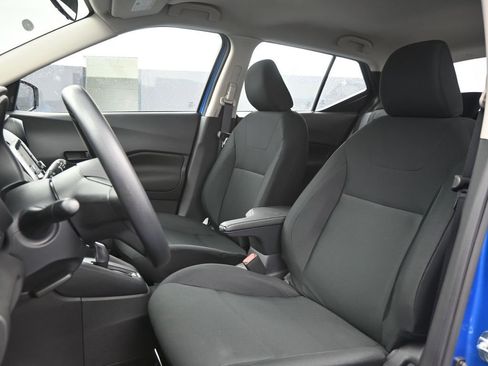 New 2025 Nissan Kicks Play S image 11