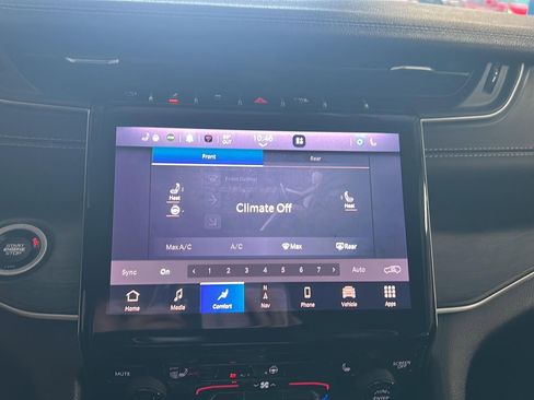 Used 2022 Jeep Grand Cherokee L Limited image 20