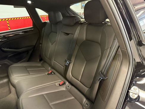 Used 2021 Porsche Macan S AWD/4WD image 37