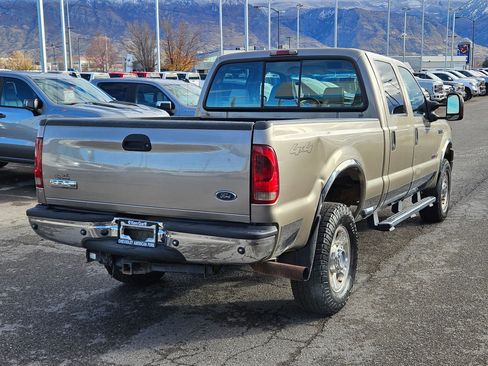Used 2005 Ford F350 Lariat image 3