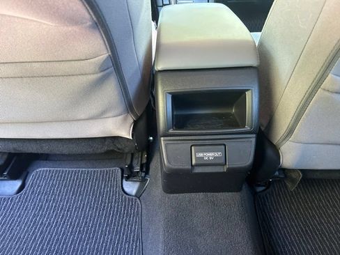 Used 2018 Subaru Outback 2.5i Premium AWD/4WD image 28