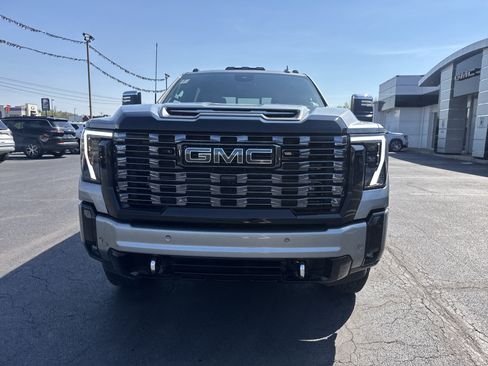 New 2026 GMC Sierra 2500 Denali Ultimate AWD/4WD image 9