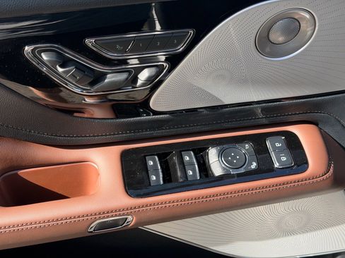 New 2026 Lincoln Aviator Reserve AWD/4WD image 24