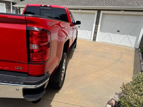 Used 2015 Chevrolet Silverado 2500 LTZ w/ LTZ Plus Package AWD/4WD image 36