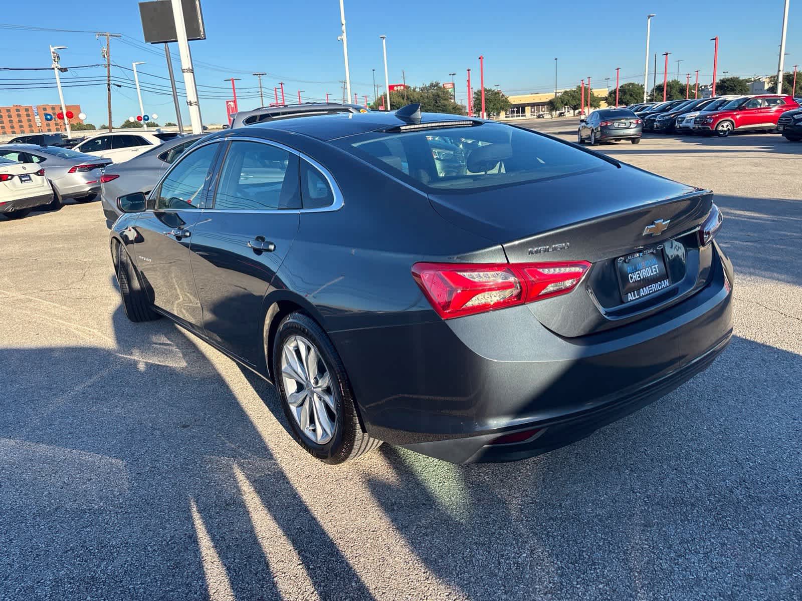 Used 2021 Chevrolet Malibu LT FWD image 7
