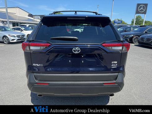 Used 2023 Toyota RAV4 XLE Premium AWD/4WD image 7