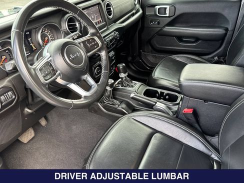 Used 2020 Jeep Wrangler Unlimited Sahara AWD/4WD image 11