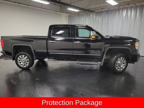 Used 2019 GMC Sierra 2500 Denali w/ Duramax Plus Package AWD/4WD image 10