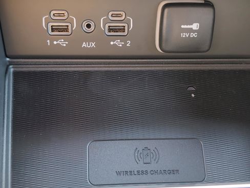 New 2025 Jeep Grand Cherokee Altitude image 27