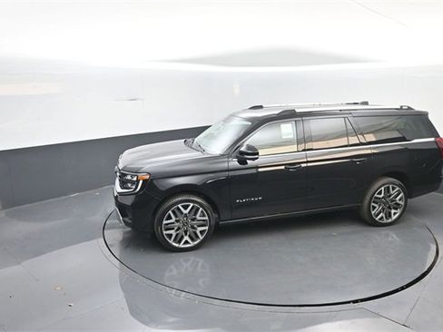 New 2025 Ford Expedition Max Platinum w/ Platinum Ultimate Package image 17