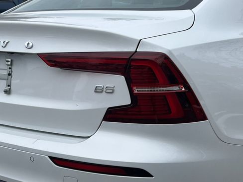Used 2024 Volvo S60 B5 Core image 6