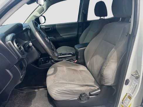 Used 2019 Toyota Tacoma SR w/ SR Convenience Package RWD image 21
