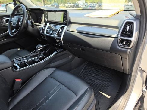 Used 2022 Kia Sorento SX AWD/4WD image 14
