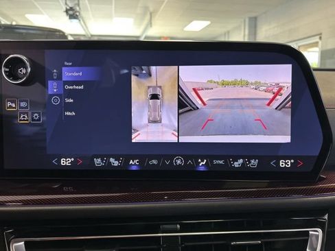 Used 2024 Chevrolet Traverse RS AWD/4WD image 51