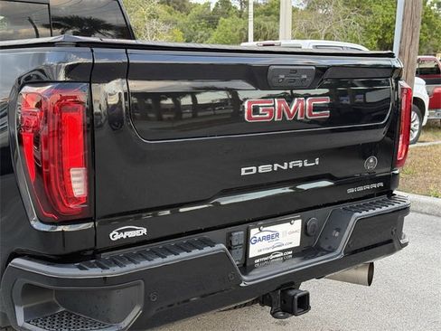 Used 2023 GMC Sierra 2500 Denali w/ Denali Black Diamond Edition image 11