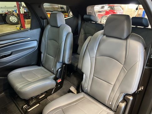 Used 2024 Buick Enclave Essence w/ Experience Buick Package AWD/4WD image 39