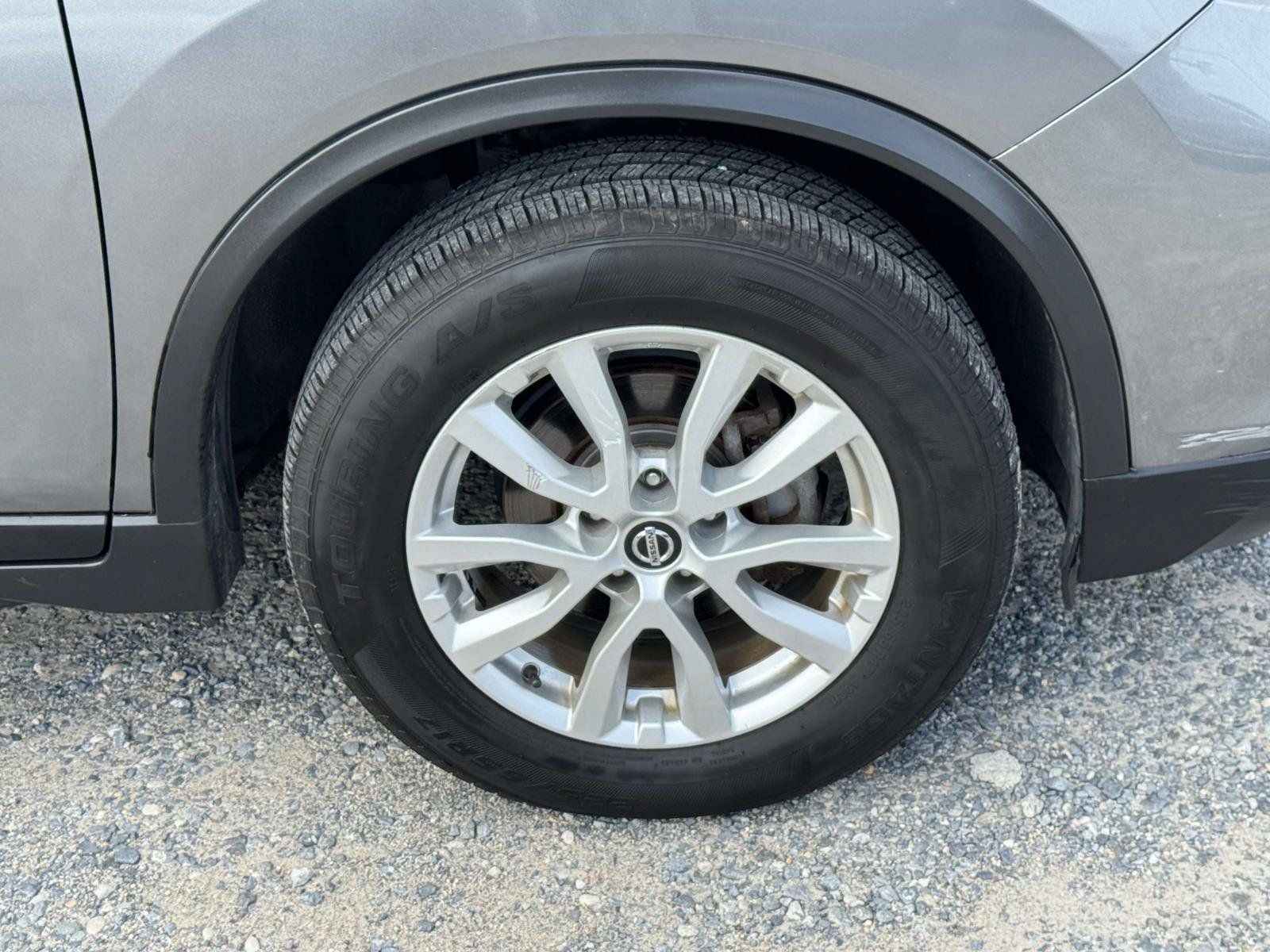 Used 2019 Nissan Rogue SV AWD/4WD image 6