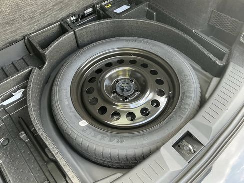 Used 2015 Lincoln MKC AWD w/ Equipment Group 101A Select image 32