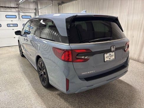 Used 2025 Honda Odyssey Sport-L image 6