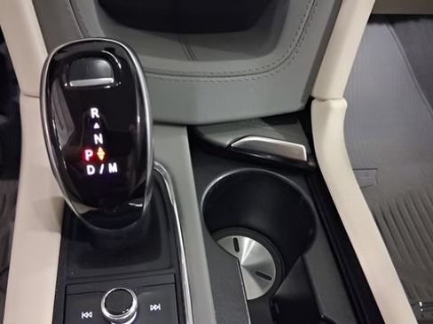 Used 2021 Cadillac XT5 Premium Luxury FWD image 28