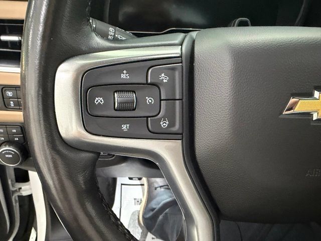 Used 2024 Chevrolet Suburban Premier w/ Advanced Technology Package AWD/4WD image 18